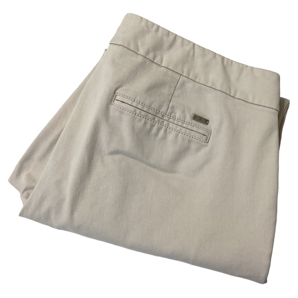 Tommy Hilfiger Women's Beige Straight Leg Relaxed Fit Mid Rise Khaki Pants Sz 10 - Picture 16 of 16